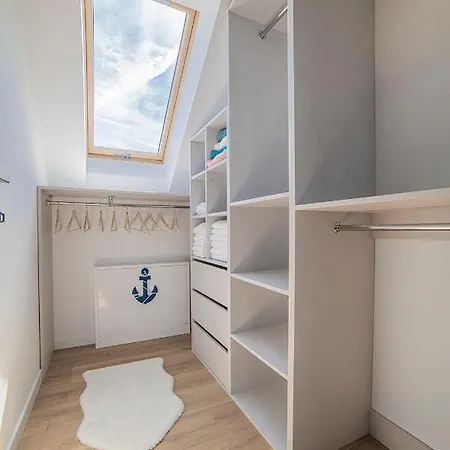 Dom Marina - Zamieszkaj Nad Morzem, Choćby Na Chwile *