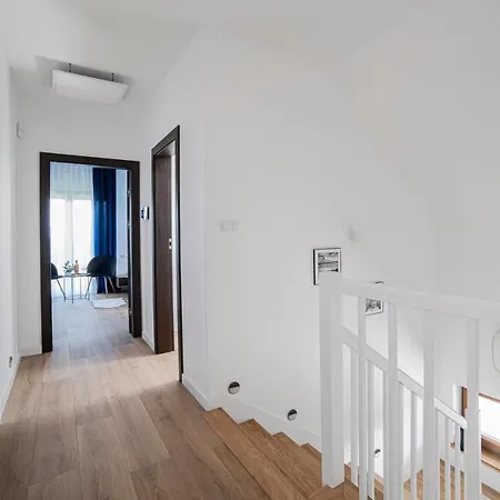 Dom Marina - Zamieszkaj Nad Morzem, Choćby Na Chwile *